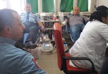 Pripadnici policije dali krv