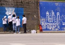 Srednjoškolci naslikali dva murala s porukama mira