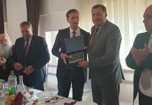 Dodiku uručena plaketa za izuzetan doprinos razvoju opštine