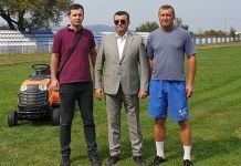 Opština poklonila kosilicu fudbalskom klubu
