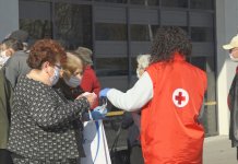 Podijeljene maske penzionerima i paketi ugroženim porodicama