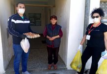 Volonteri uručili namirnice i vaskršnja jaja socijalno ugroženima