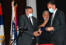 Viškoviću uručena Plaketa opštine