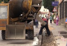 Rekonstukcija trotoara u glavnoj ulici