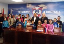 Kompleti udžbenika i ruksaci za 87 osnovaca