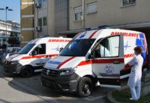 Opštoj bolnici uručena dva sanitetska vozila vrijedna 260.000 KM