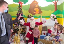 Novogodišnji paketići za 1.200 mališana