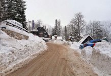 Brojne pritužbe zbog loše očišćenih puteva i parkinga, apel „Romanijaputevima“