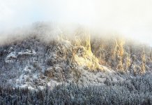 Najbolja fotografija – „Crvene stijene u magli“ Igora Simovića