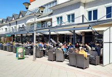 Sunce privuklo građane, otvorene bašte kafića