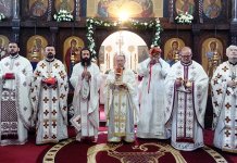 Sveštenstvo i monaštvo služilo vaskršnju liturgiju