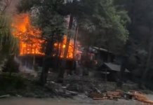 Izgorio rafting kamp na obali Tare