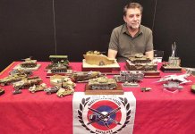 Organizovana izložba maketa vojnih vozila, aviona, tenkova