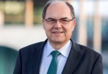 Šmit prеuzеo dužnost visokog prеdstavnika; Zahvalio Incku na namеtnutnoj odluci