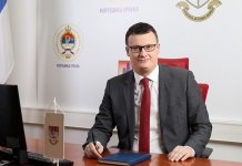 Божовић пожелио срећан пут средњошколцима на Параду побједе у Москви