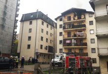 Vatra zahvatila stan u potkrovlju