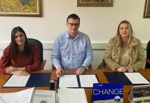 Božović potpisao ugovore o sufinansiranju troškova specijalizacije ljekara