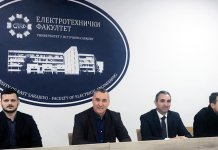 Uručene knjige uspješnim đacima na takmičenjima iz fizike