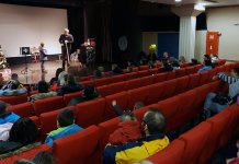 Deda Mraz paketićima obradovao 103 mališana