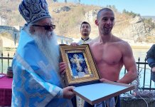 Aleksandar Spasojević pobjednik bogojavljenskog plivanja za Časni krst