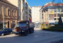 Kamiondžije vožnjom čestitale Božić