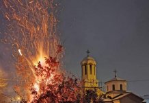 Brojni vjernici na nalaganju badnjaka