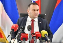 Ćosić čestitao Dan srpskog jedinstva, slobode i nacionalne zastave