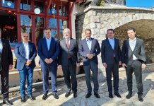 Unutrašnja pitanja u BiH rješavati dijalogom domaćih političara, a ne miješanjem sa strane