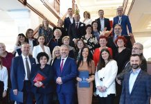 Uručene odluke o dodjeli naziva primarijus za 22 doktora