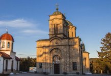 Mitropolit Hrizostom sutra služi na Han Pijesku