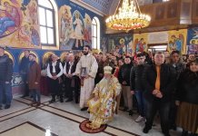 Mitrolopit Hrizostom služio u rekonstruisanom hramu u Mokrom