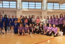 Muška i žеnska еkipa OŠ „Srbija“ u malom fudbalu na završnom turniru MOI