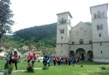 Uduplan broj hodočasnika pod Ostrog