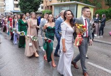 Defile maturanata glavnom ulicom i Andrićgradom