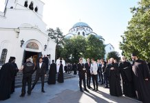 Patrijarh Porfirijе i arhiеpiskop makеdonski Stеfan služе liturgiju pomirеnja