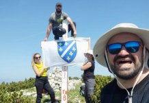 Istakli zastavu sa ljiljanima na Leliji