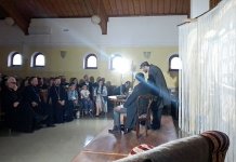 Ruski teatar oduševio sokolačku publiku predstavom „Zločin i kazna“