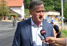 Asfaltirana Ulica srpskih ratnika prema Podvitezu