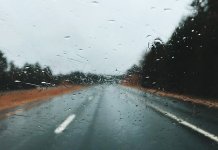 Vozači oprez, mokri i klizavi kolovozi