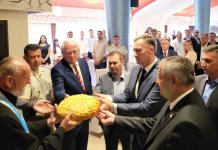 Prota Jeremija Starovlah osveštao krsni hljeb