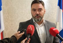 Кошарац на Палама са Југовићем