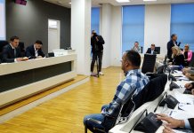 Pokušati doći do sredstava za pokretanje proizvodnje u „Mofasu“