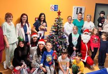 Đaci paketićima obradovali mališane na pedijatriji