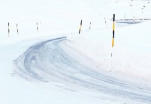 На Хан Погледу 60 центиметара снијега, саобраћај отежан