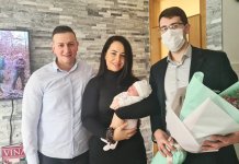 Zlatnik za malu Ariju – prvu bebu u 2023. godini