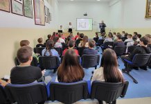 Digitalni svijet postao omladini realnost, pravilno koristiti internet