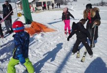 Mališani uživali na skijanju na Puhovcu