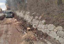 U toku sanacija klizišta u Potkrajevima, saobraćaj jednom trakom