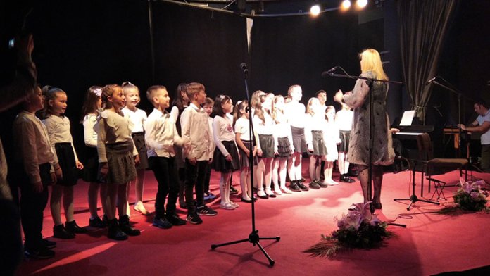 godisnji-koncert-muzicka-skola1-23