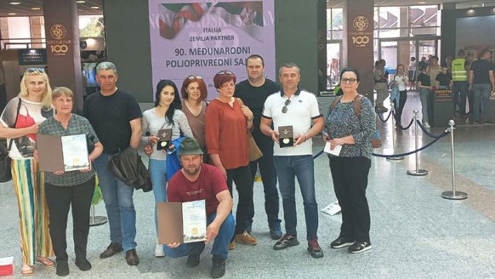 novosadski-sajam-romanijski-skorup-kajmak